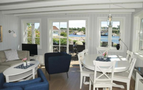 Stunning Home In Flekkerøy With Kitchen